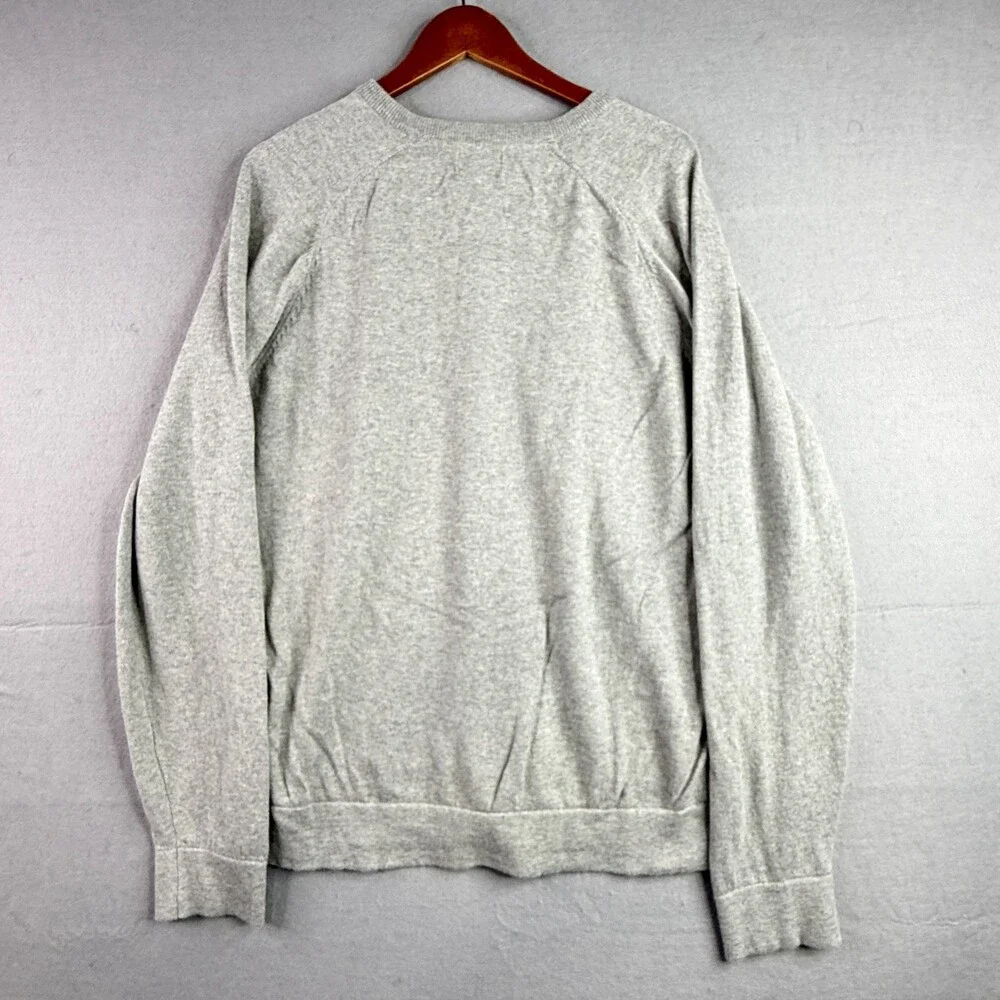 L.L. Bean Men's Gray 95% Cotton 5% Cashmere V-Neck Knit Sweater Size L Regular
